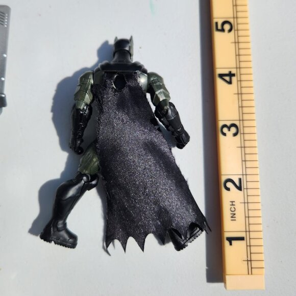 DC Comics Batman Batcycle Batmobile with Action Figure Motorcycle Action Figure - Picture 6 of 10